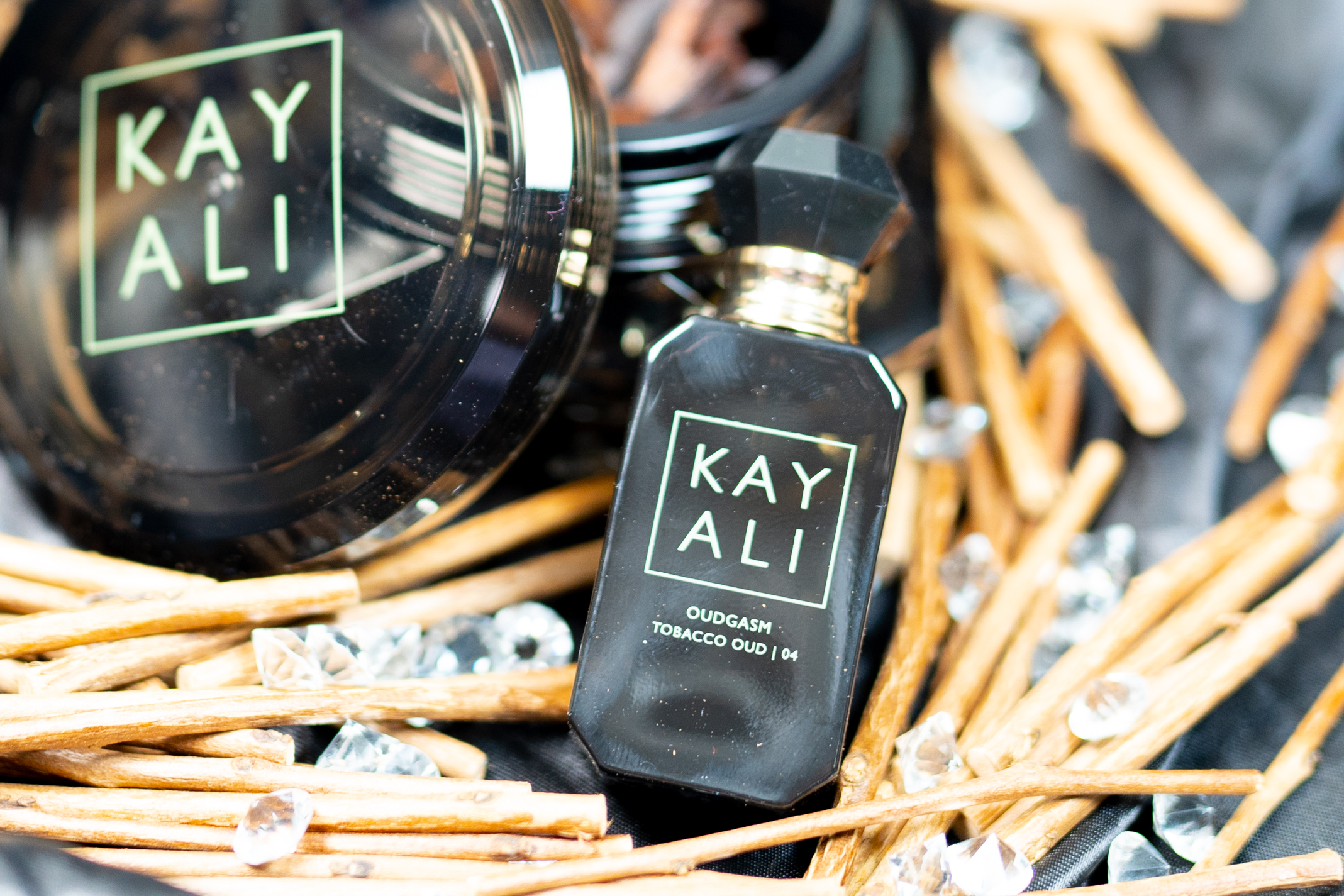 Kayali Oudgasm Collection: Tobacco Oud 04