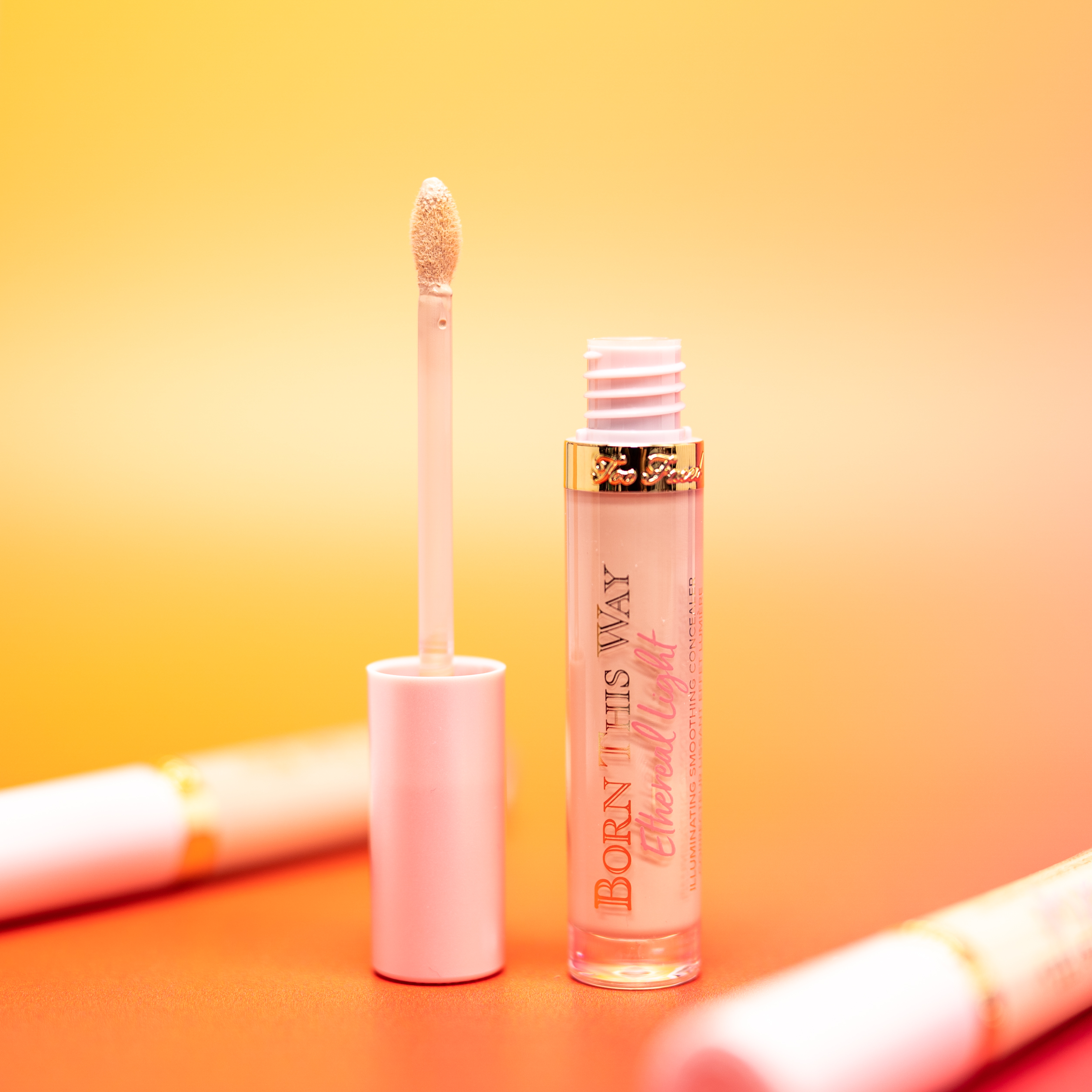 Too Faced Born This Way Ethereal Light Illuminating Smoothing Concealer